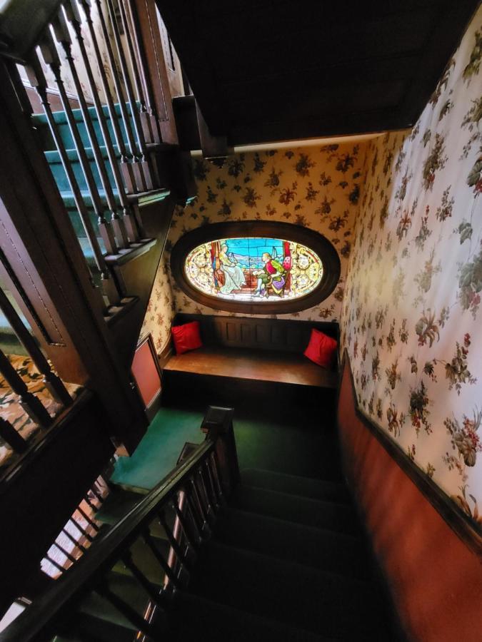 Ruby Manor Bed & Breakfast Gananoque Kültér fotó