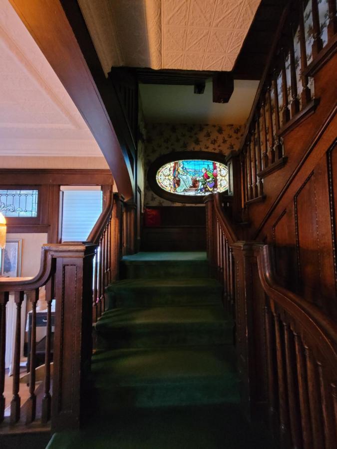 Ruby Manor Bed & Breakfast Gananoque Kültér fotó